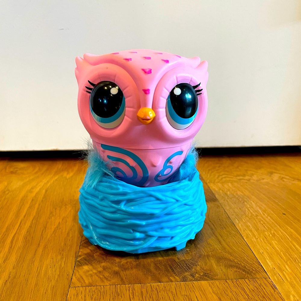 Owleez flying baby owl